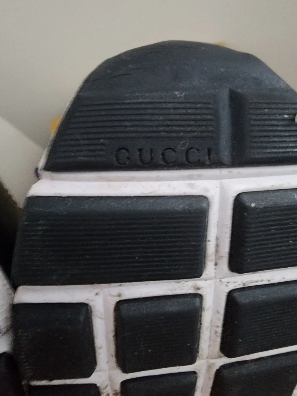 Gucci White and Black Leather Logo Sneakers